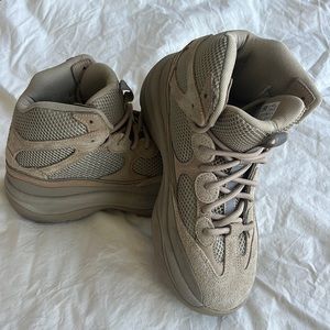 Yeezy Desert Boots, Rock Men’s Size 7